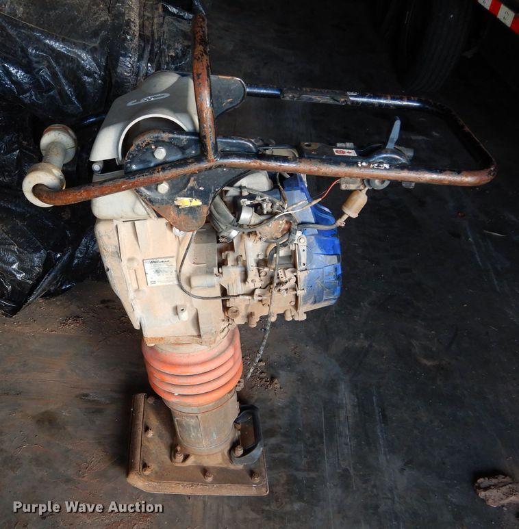 image for item GF9872 Approximately 4 mikasa MTX-80SD plate compactors