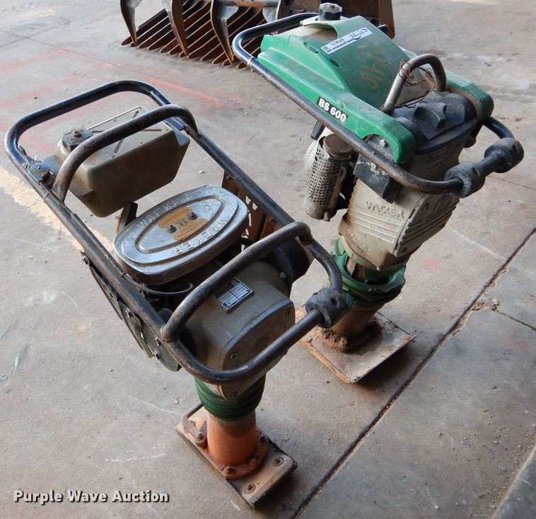 image for item GF9873 (2) Wacker plate compactors