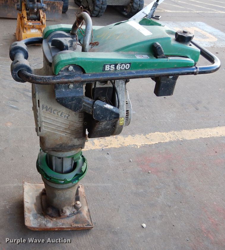 image for item GF9873 (2) Wacker plate compactors