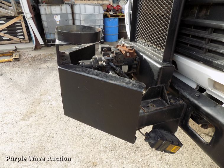 image for item GF9892 1995 Ford F800 oil distribution truck