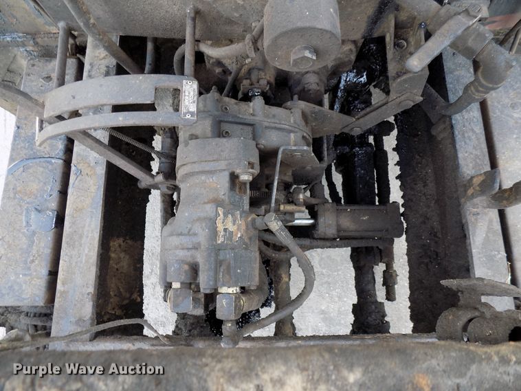 image for item GF9892 1995 Ford F800 oil distribution truck