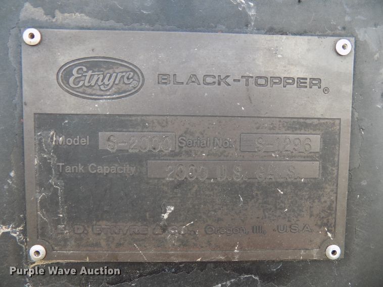 image for item GF9892 1995 Ford F800 oil distribution truck