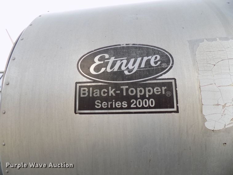 image for item GF9892 1995 Ford F800 oil distribution truck