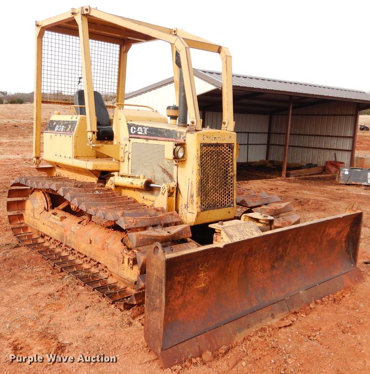image for item GF9893 Caterpillar D3B dozer