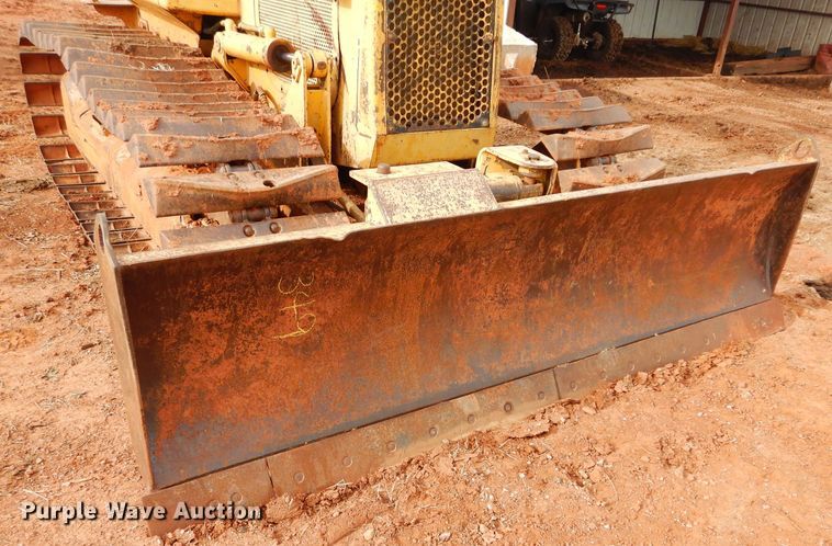 image for item GF9893 Caterpillar D3B dozer