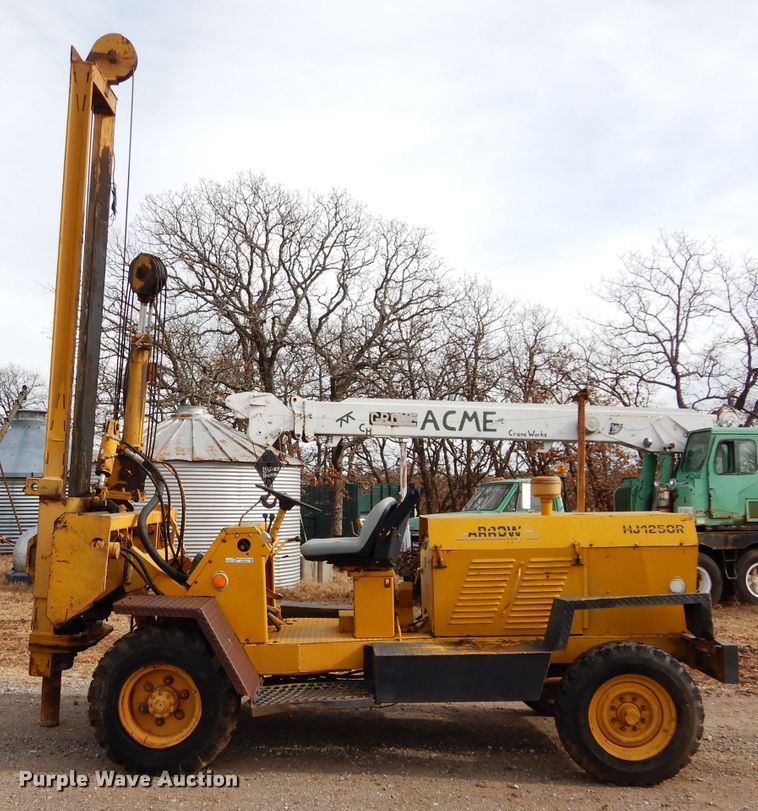 image for item GF9895 Arrow HJ1250R hydraulic concrete breaker hammer, and post driver