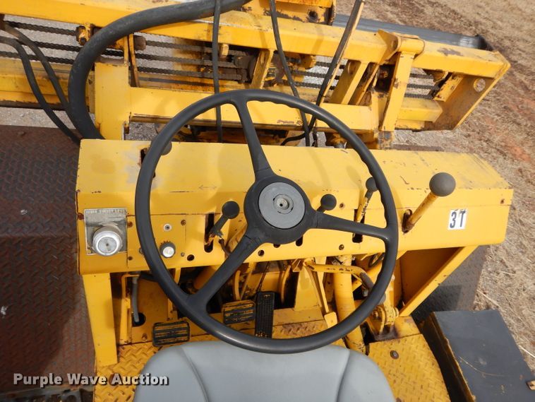 image for item GF9895 Arrow HJ1250R hydraulic concrete breaker hammer, and post driver