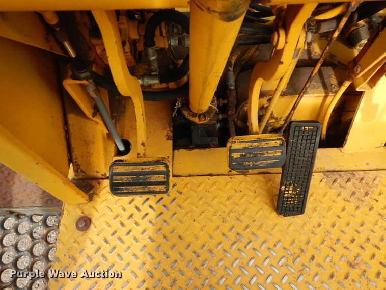 image for item GF9895 Arrow HJ1250R hydraulic concrete breaker hammer, and post driver