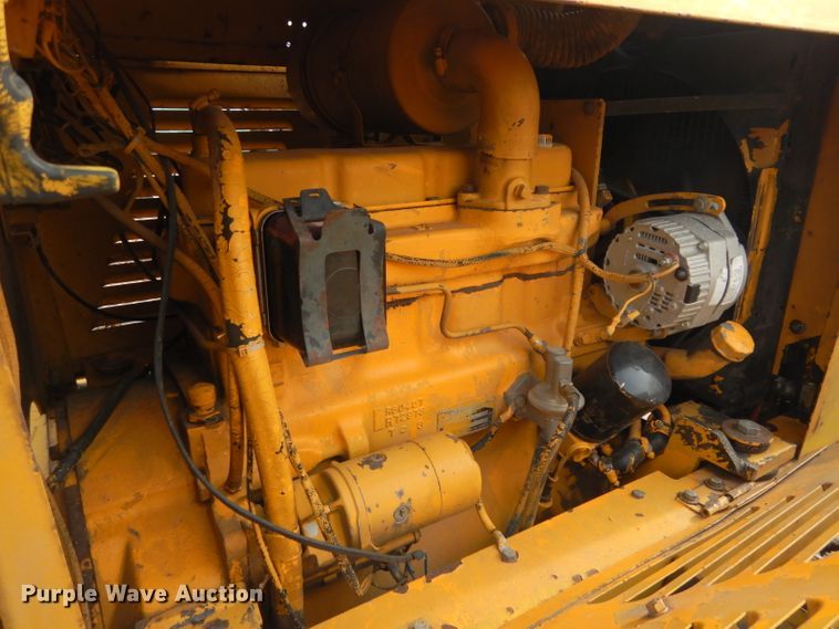 image for item GF9895 Arrow HJ1250R hydraulic concrete breaker hammer, and post driver