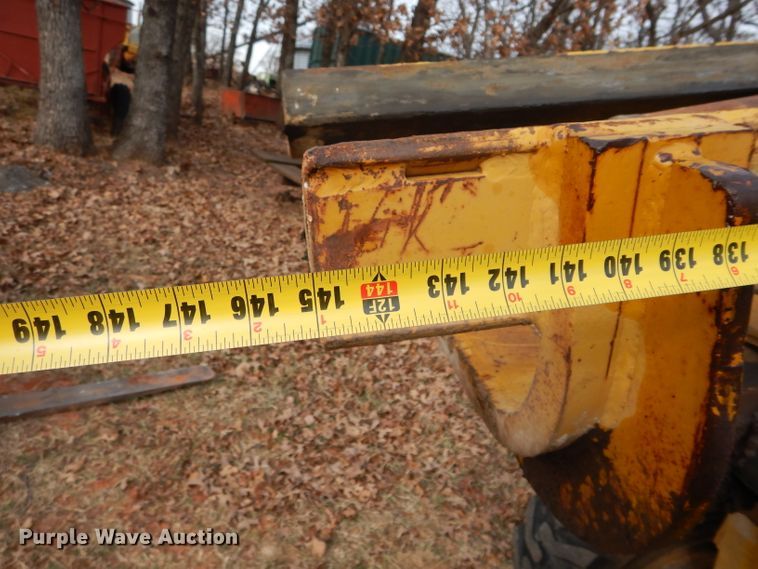 image for item GF9895 Arrow HJ1250R hydraulic concrete breaker hammer, and post driver