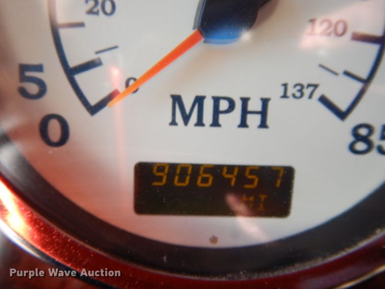 image for item GF9912 2006 International 9200i semi truck