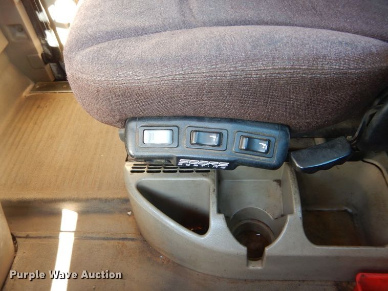 image for item GF9912 2006 International 9200i semi truck