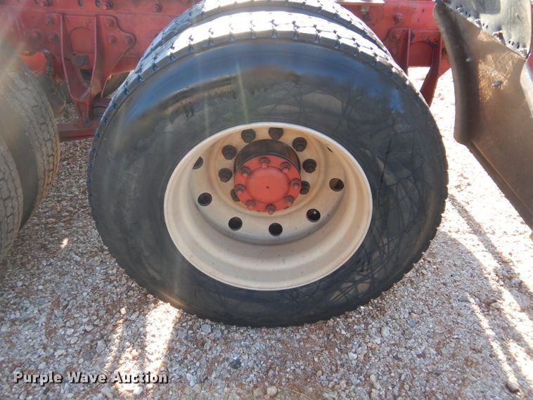 image for item GF9912 2006 International 9200i semi truck