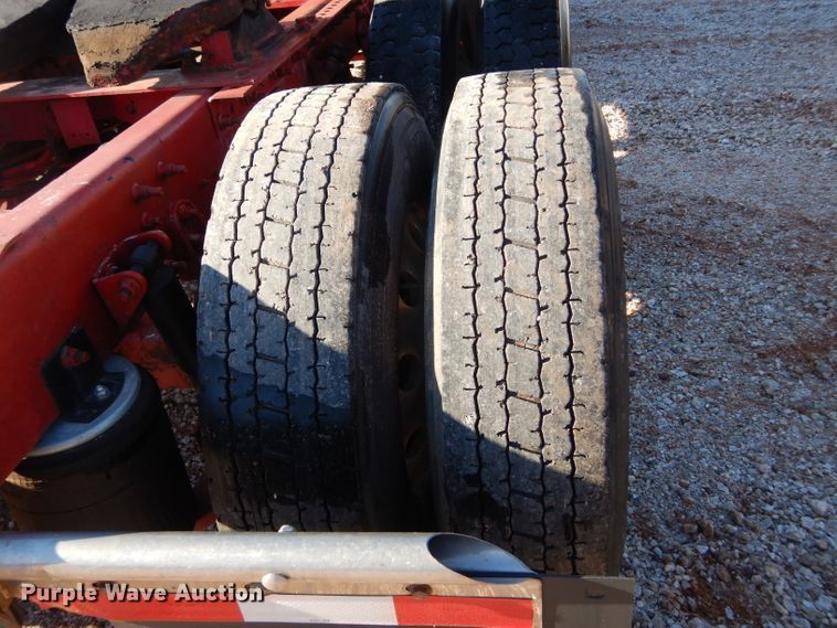 image for item GF9912 2006 International 9200i semi truck