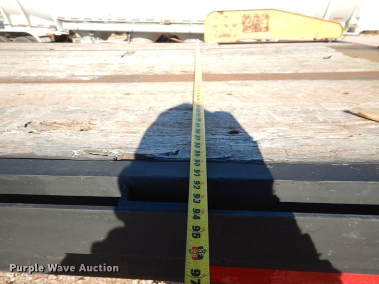 image for item GF9913 1985 Aztec flatbed trailer