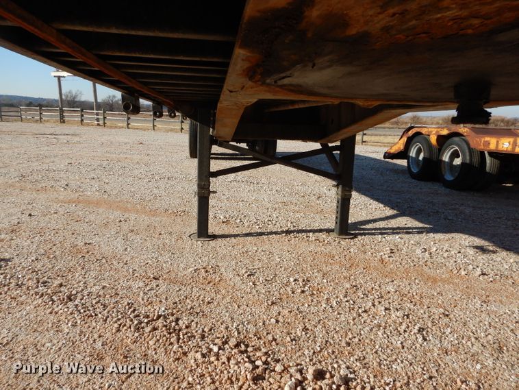 image for item GF9913 1985 Aztec flatbed trailer