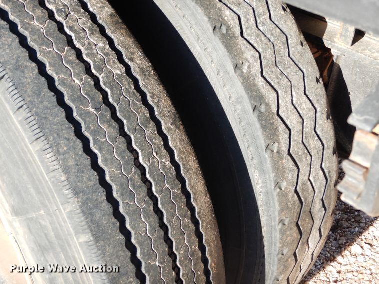 image for item GF9913 1985 Aztec flatbed trailer