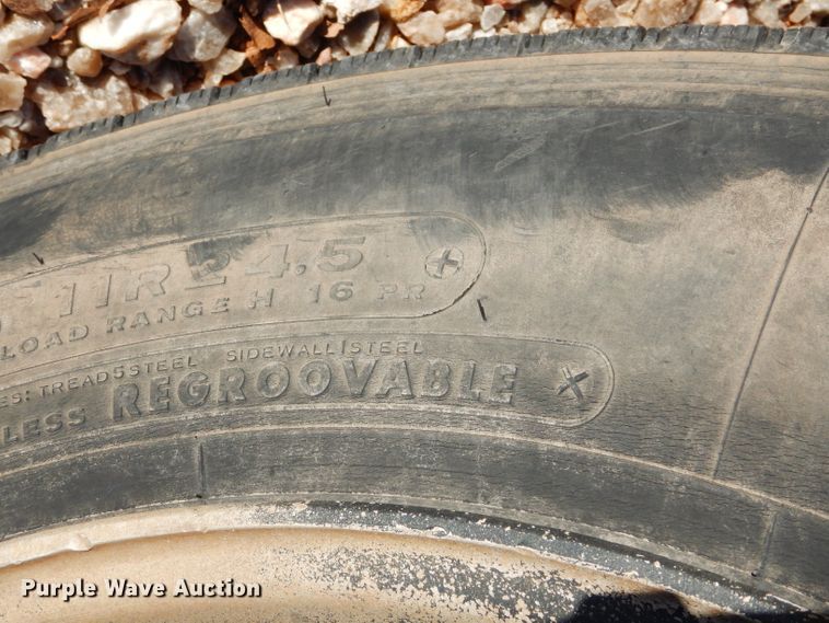 image for item GF9913 1985 Aztec flatbed trailer