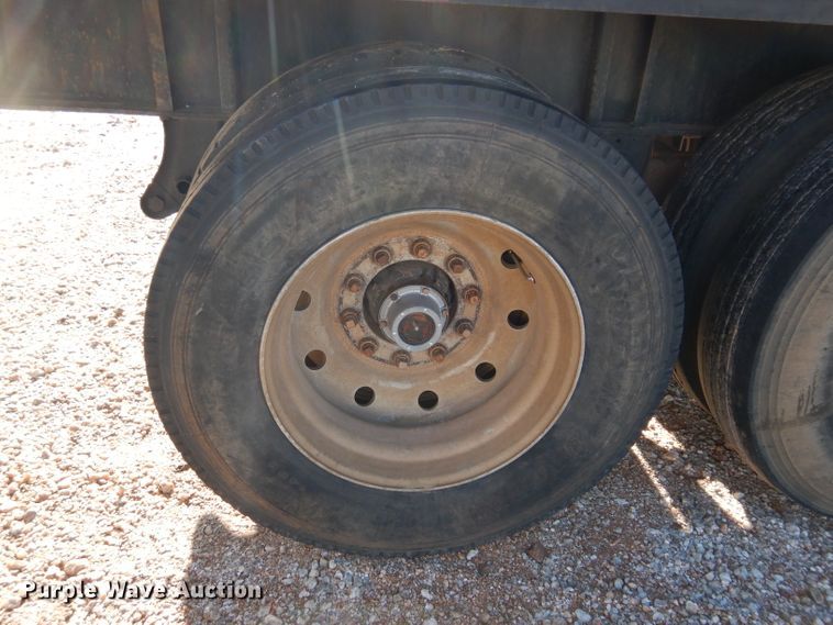 image for item GF9913 1985 Aztec flatbed trailer