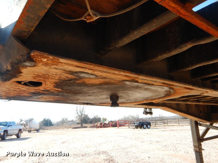 image for item GF9913 1985 Aztec flatbed trailer