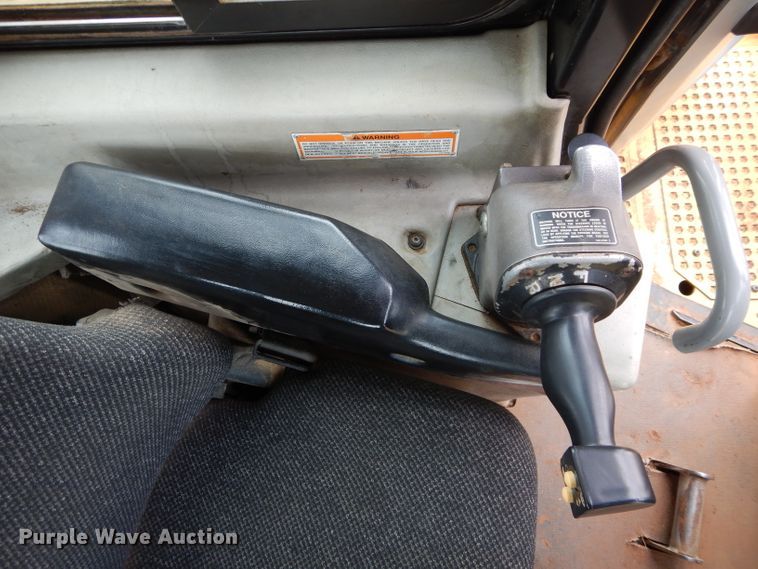 image for item GF9918 2003 Caterpillar D6R LGP Series II dozer