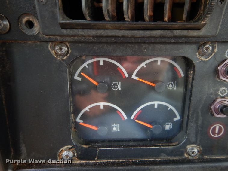 image for item GF9918 2003 Caterpillar D6R LGP Series II dozer