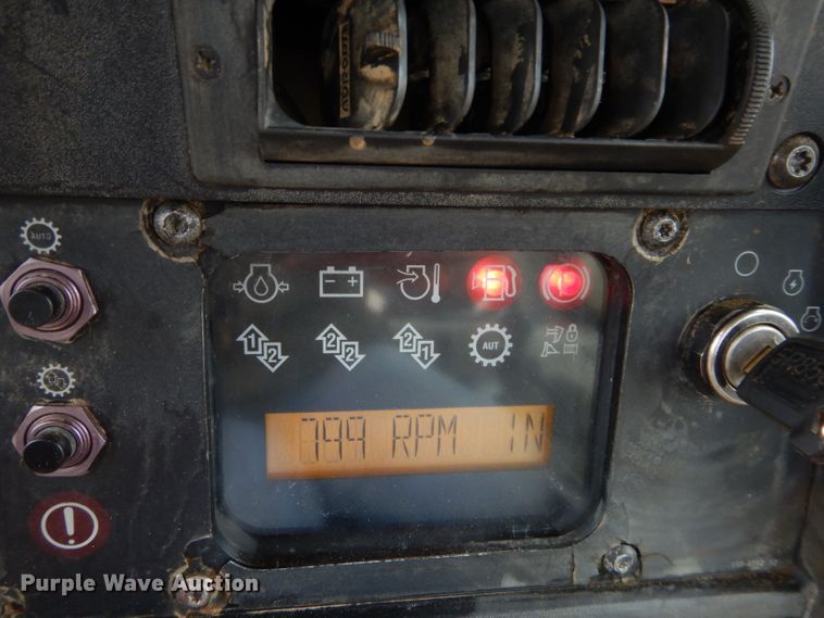 image for item GF9918 2003 Caterpillar D6R LGP Series II dozer