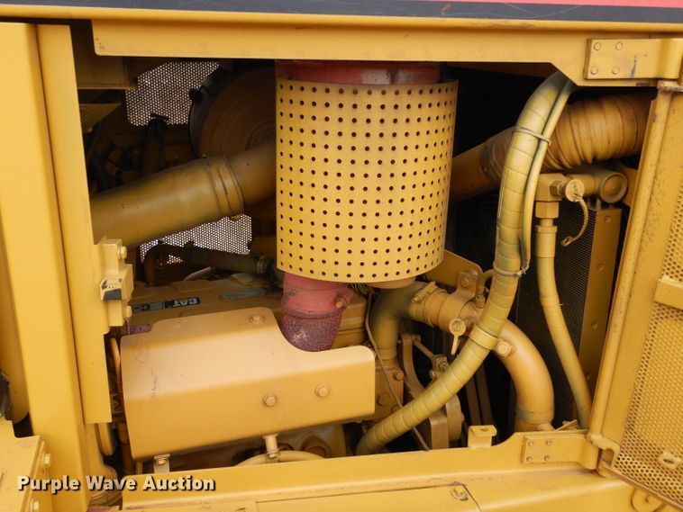 image for item GF9918 2003 Caterpillar D6R LGP Series II dozer