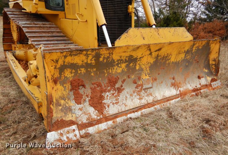 image for item GF9918 2003 Caterpillar D6R LGP Series II dozer