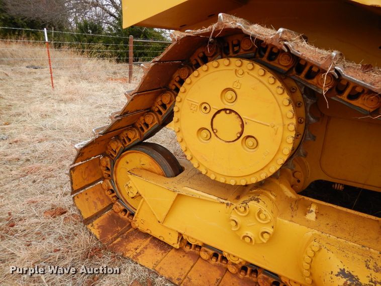 image for item GF9918 2003 Caterpillar D6R LGP Series II dozer