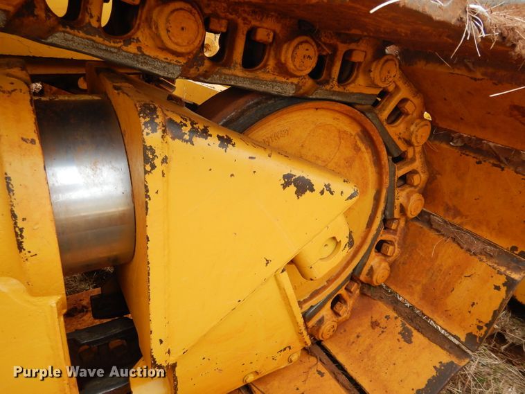 image for item GF9918 2003 Caterpillar D6R LGP Series II dozer