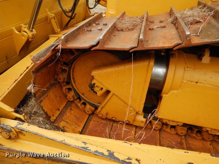 image for item GF9918 2003 Caterpillar D6R LGP Series II dozer