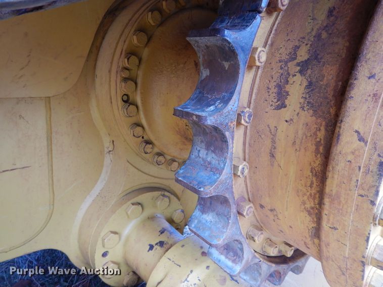 image for item GF9918 2003 Caterpillar D6R LGP Series II dozer