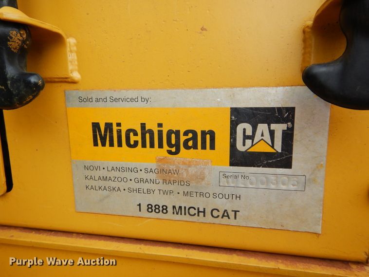 image for item GF9918 2003 Caterpillar D6R LGP Series II dozer