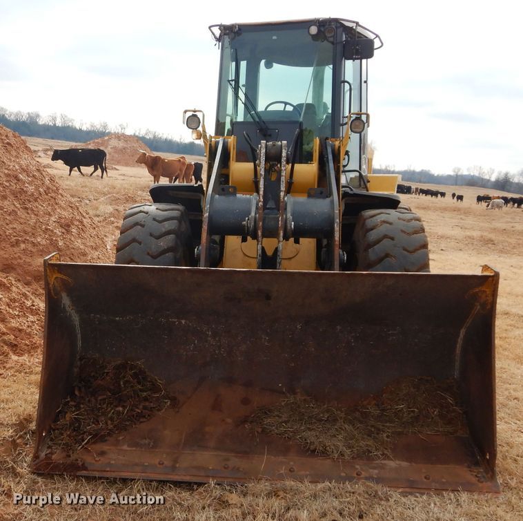 image for item GF9922 2006 John Deere 444J wheel loader