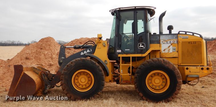 image for item GF9922 2006 John Deere 444J wheel loader