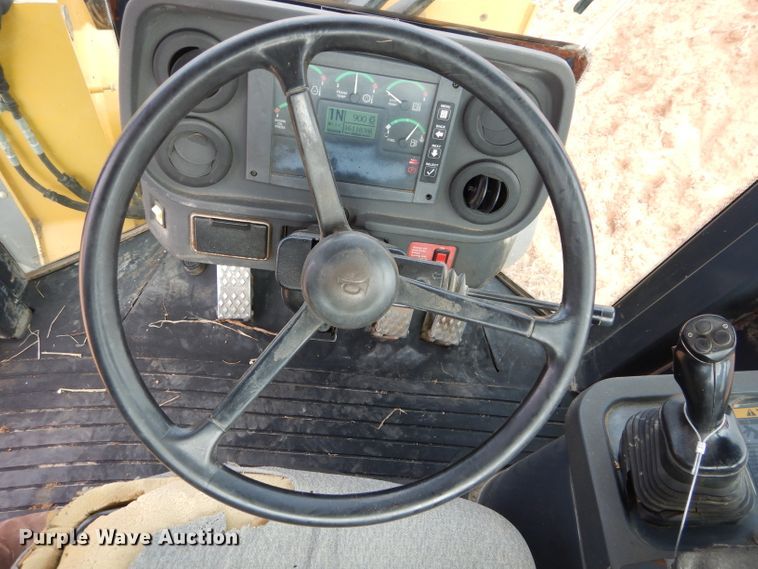 image for item GF9922 2006 John Deere 444J wheel loader