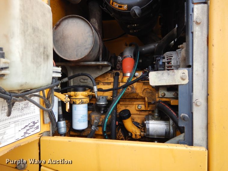 image for item GF9922 2006 John Deere 444J wheel loader