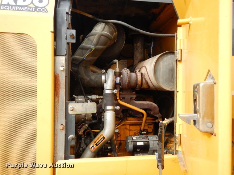 image for item GF9922 2006 John Deere 444J wheel loader