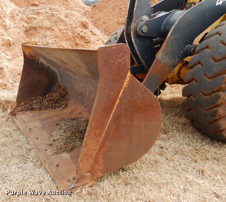 image for item GF9922 2006 John Deere 444J wheel loader