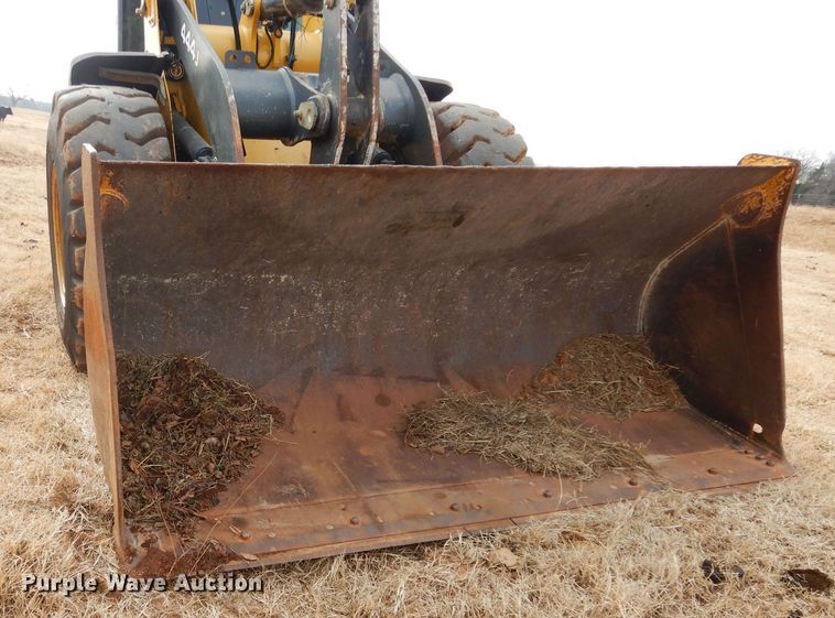 image for item GF9922 2006 John Deere 444J wheel loader