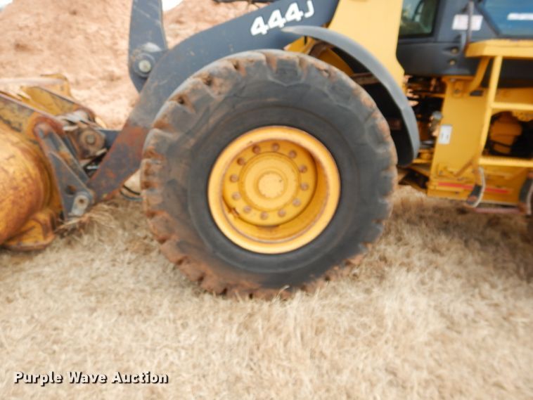 image for item GF9922 2006 John Deere 444J wheel loader