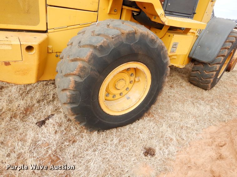 image for item GF9922 2006 John Deere 444J wheel loader