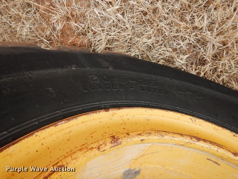 image for item GF9922 2006 John Deere 444J wheel loader