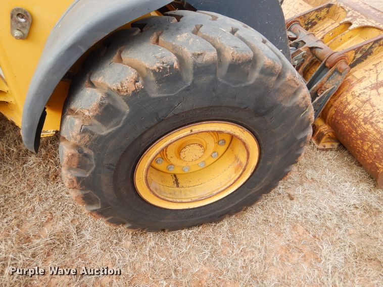 image for item GF9922 2006 John Deere 444J wheel loader