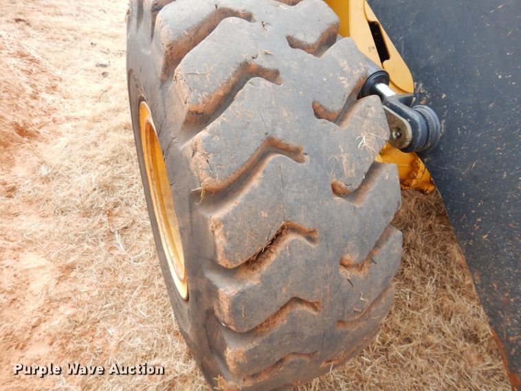 image for item GF9922 2006 John Deere 444J wheel loader