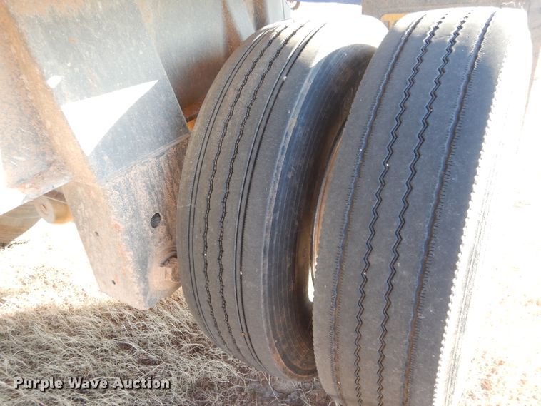 image for item GF9943 1995 Clement RK2S2825BT-AIR end dump trailer