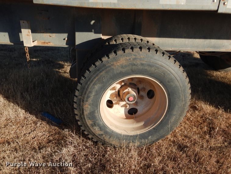 image for item GF9943 1995 Clement RK2S2825BT-AIR end dump trailer