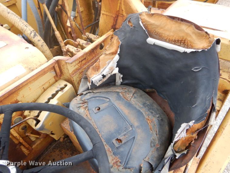 image for item GF9966 Caterpillar 627B conventional scraper