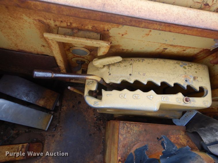 image for item GF9966 Caterpillar 627B conventional scraper